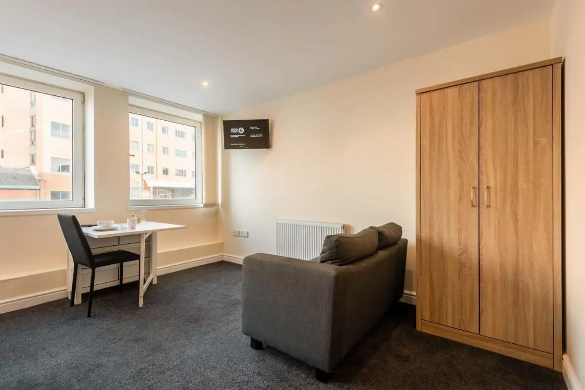 Modern & Bright Budget Studio In Central Doncaster Apartment