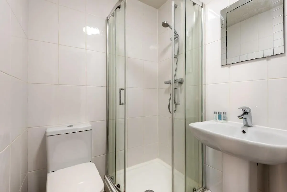 Modern & Bright Budget Studio In Central Doncaster Apartment