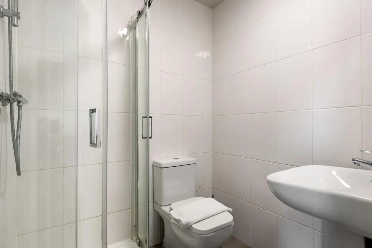 Modern & Bright Budget Studio In Central Doncaster Apartment 0*,  United Kingdom