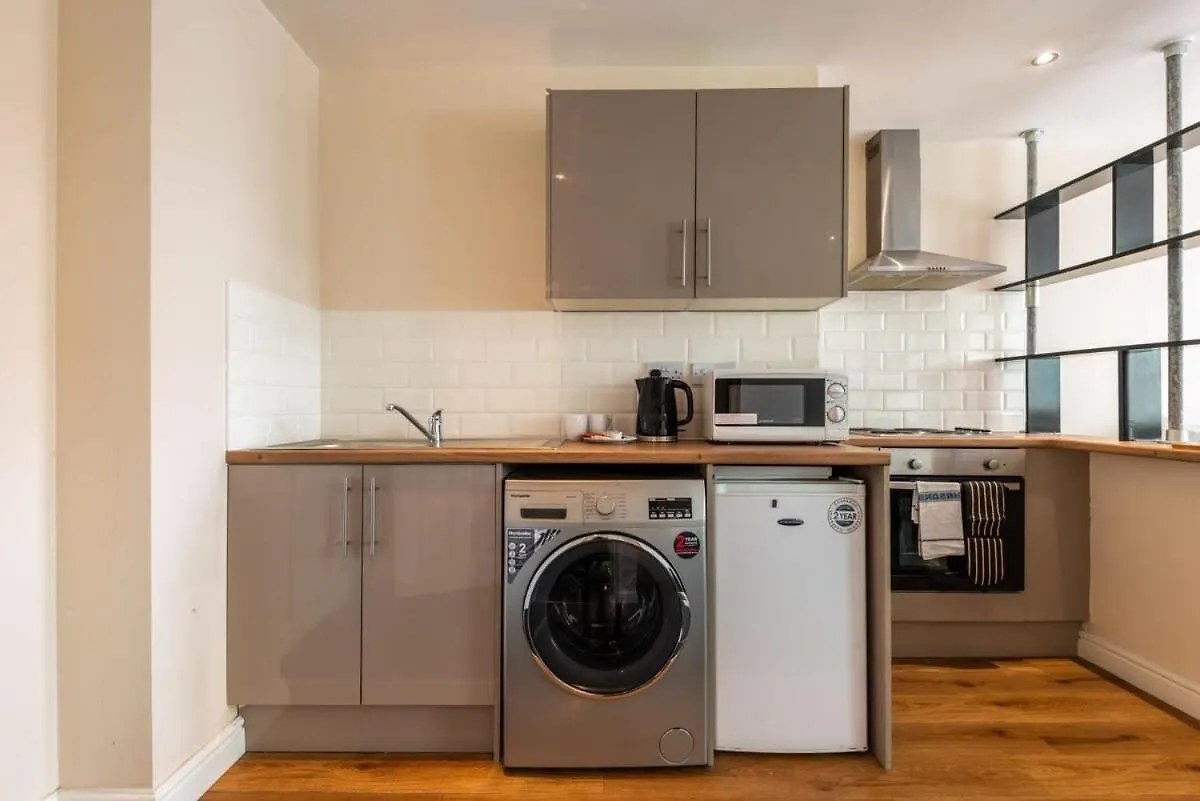 Modern & Bright Budget Studio In Central Doncaster Apartment 0*,